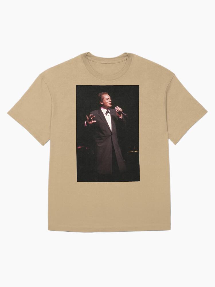 Engelbert Humperdinck Engelbert Humperdinck - Photograph Oversized T-Shirt