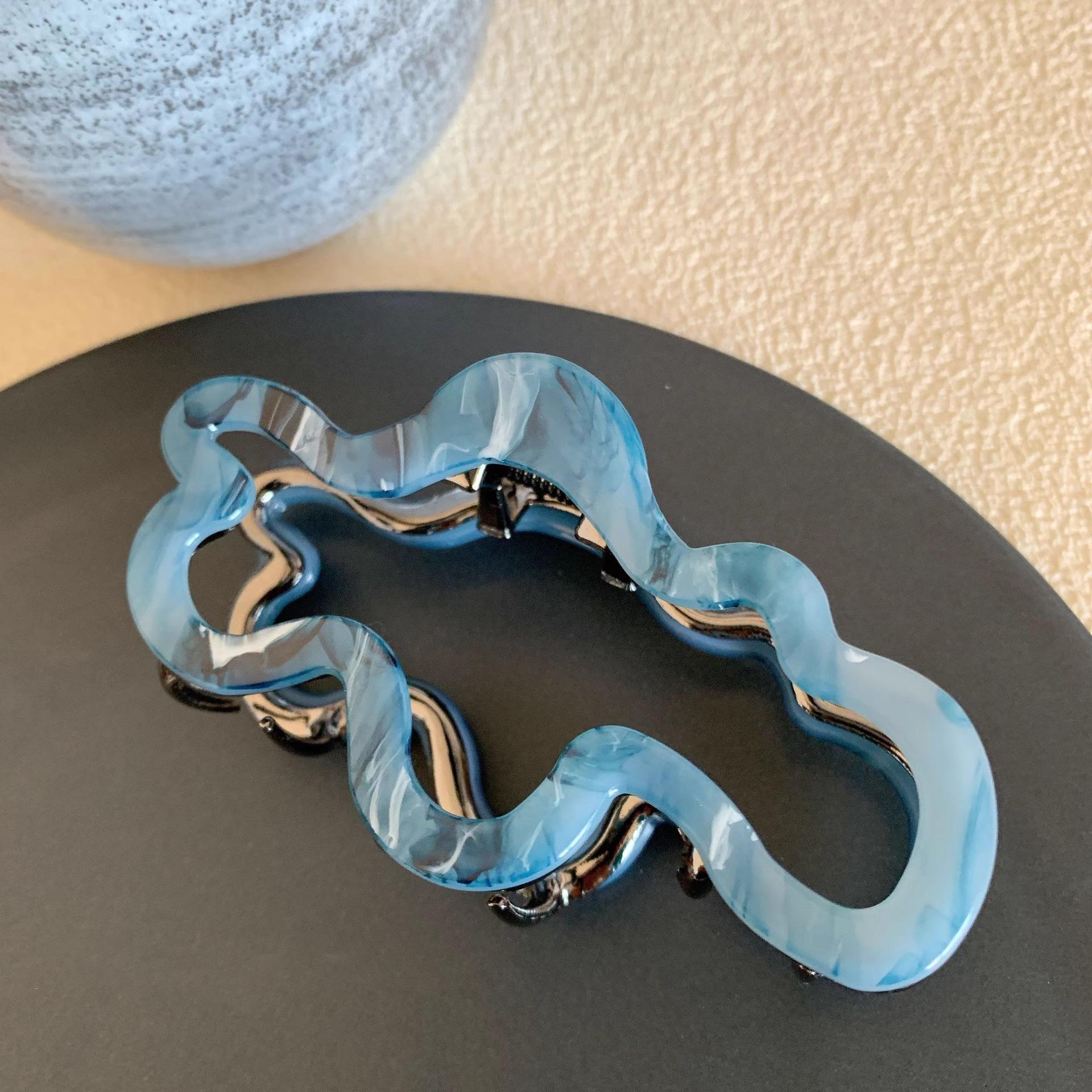 

High-End Metal Acetate Ash Blue Hair Clip: Women s Elegant Large Shark Clip Headdress 9.3cm