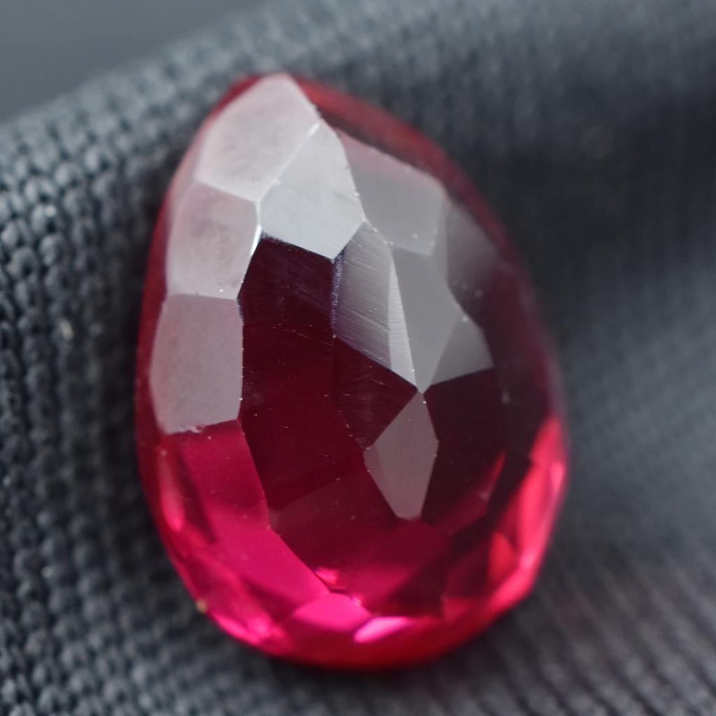 Pear Shape 3.35 Carat Natural Red Ruby Loose Gemstone CERTIFIED AR-923