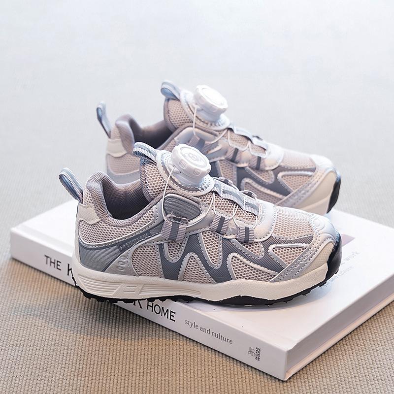 

Children s sports shoes 2025 spring and autumn boys shoes girls running shoes breathable mesh running shoes rotating buttons 30 серебряный