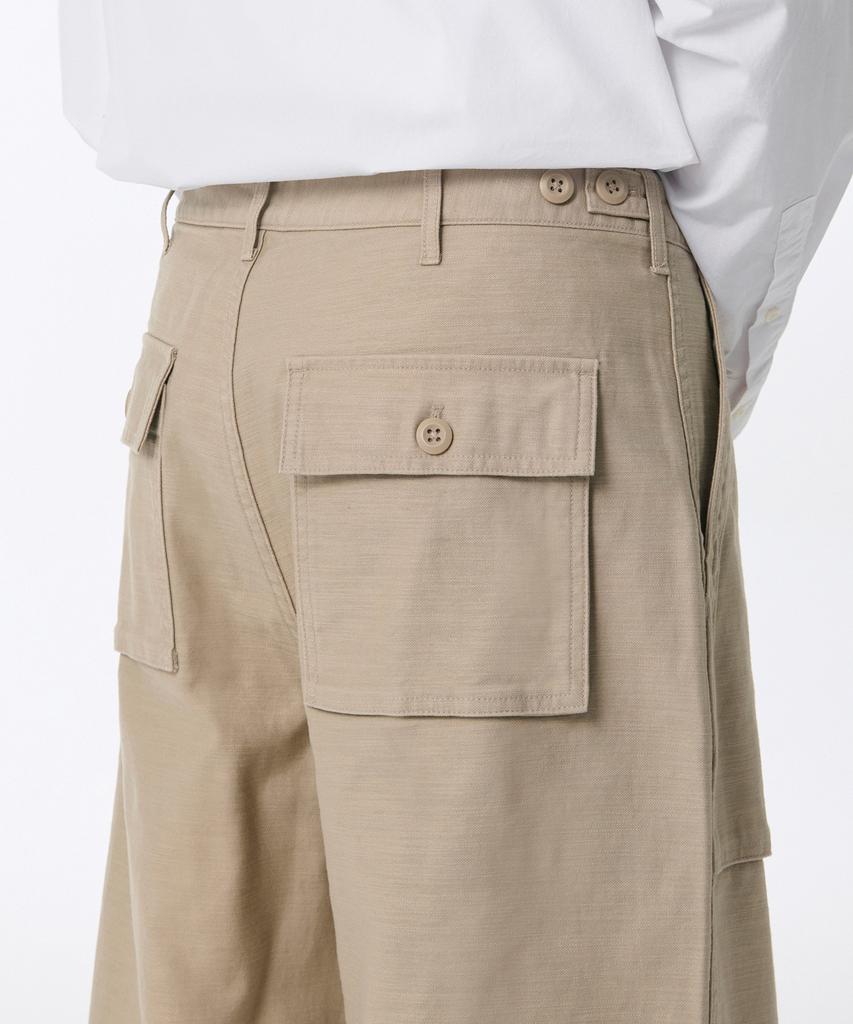 MUSINSA STANDARD Back Satin Bellows Pocket Fatigue Pants [Beige]