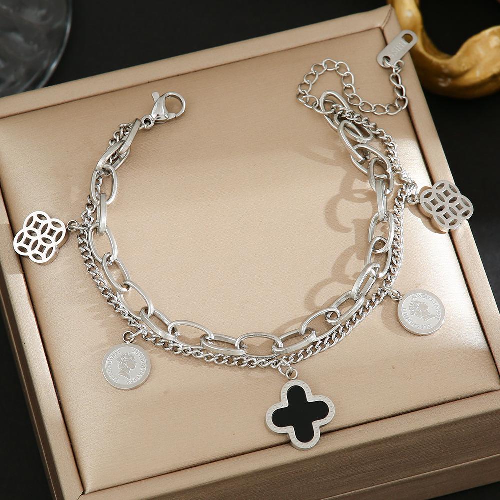 Luxe Titanium Staal Vierbladig Klaver Armband in Koreaanse Stijl met Ingelegde Diamanten voor Vrouwen - Kleurvast