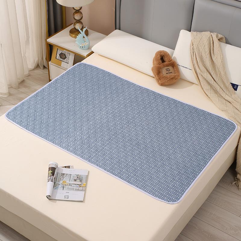 Thick Soft Pet Cooling Mat, Foldable Anti-Scratch Non-Slip Summer Cooling Sleeping Pad for Home Car Outdoor