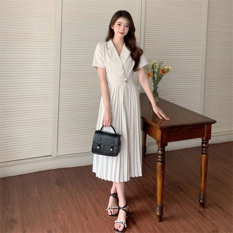 Large size women's suit collar apricot pleated dress women's French temperament waist and thin long skirt