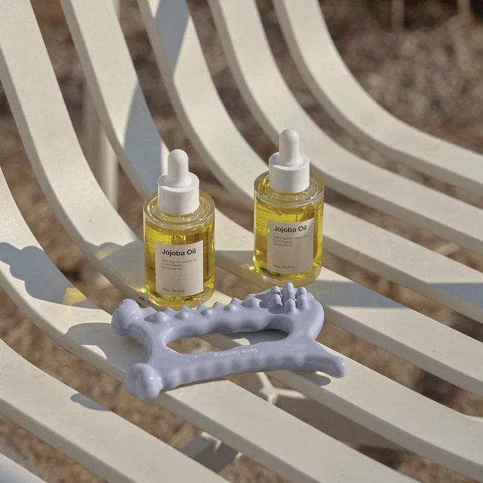 _Ceramic Detox Guasha Massager Berry Ferry Edition + Jojoba Oil Gift Set