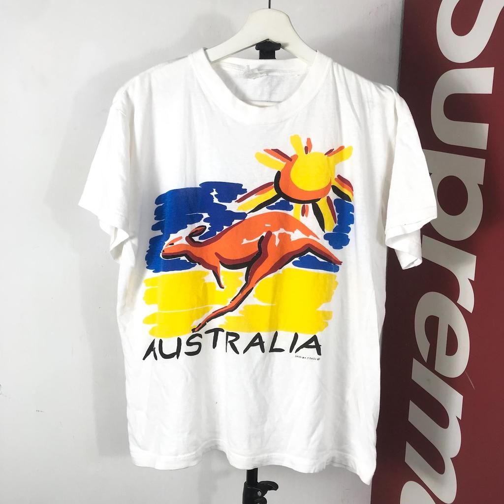 Vintage 1995 australian kangaroo logo Pop Magazine Tee/ Fotofolio / Artwork Tee / MoMa/ Size M