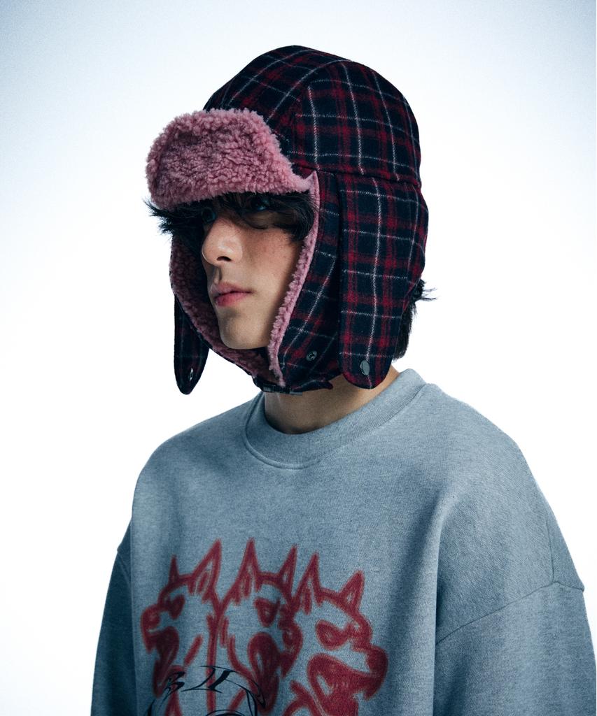 Yueolssesi Fuzzy Bunny Check Trapper Hat (Red)