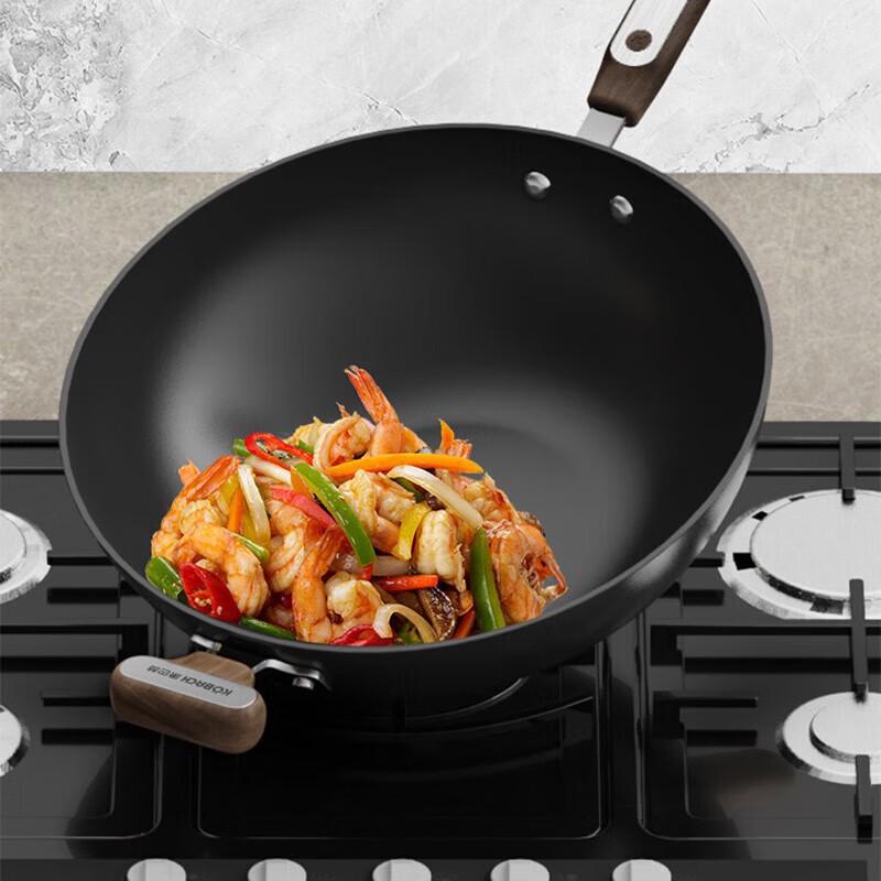 KOBACH Cast Iron Wok with Steamer