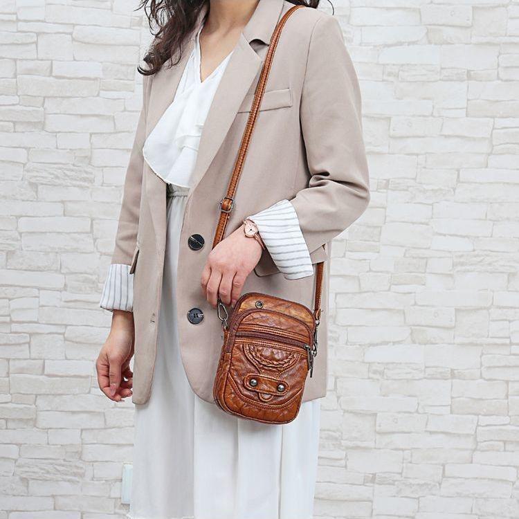 2025 Vintage Weiches Leder Umhängetaschen Nieten PUDamen Messenger Schultertasche Kleine Damenhandtaschen Telefon Geldbörsen Schwarz und Braun