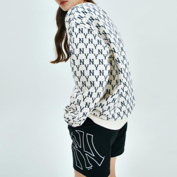 MLB New York Yankees Vintage Logo All Over Print Long Sleeve Sweatshirt Unisex sweatshirt White 31MTM2011-50I