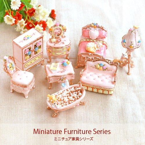 <Miniature Bus (Pink)> Pierce Jewelry Box