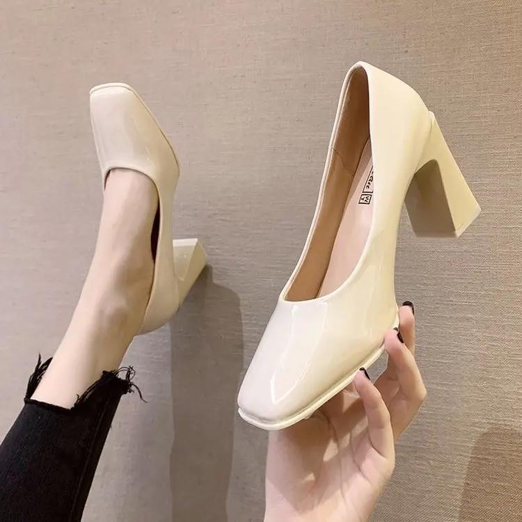 2025 Spring Square Toe Thick Heel Shallow Mouth Patent Leather Shoes Lady Temperament Retro Pumps Black Red