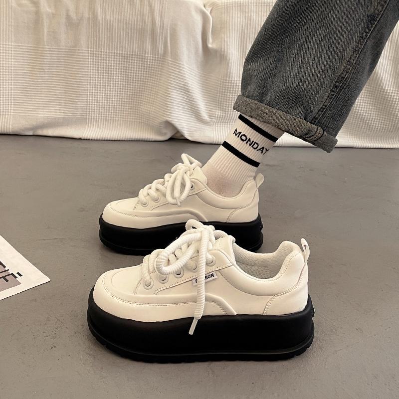 

2024 жіночі універсальні білі кросівки на товстій підошві – корейський стиль, повсякденне спортивне взуття для підвищення росту 36 чорний/білий