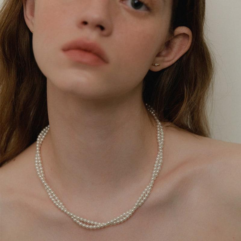 leeENoir Twisted Pearl Necklace