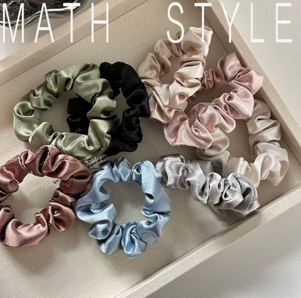 Satin Elastic Hair Band: Simple, Elegant, High-Elasticity Hair Accessory for All Seasons.