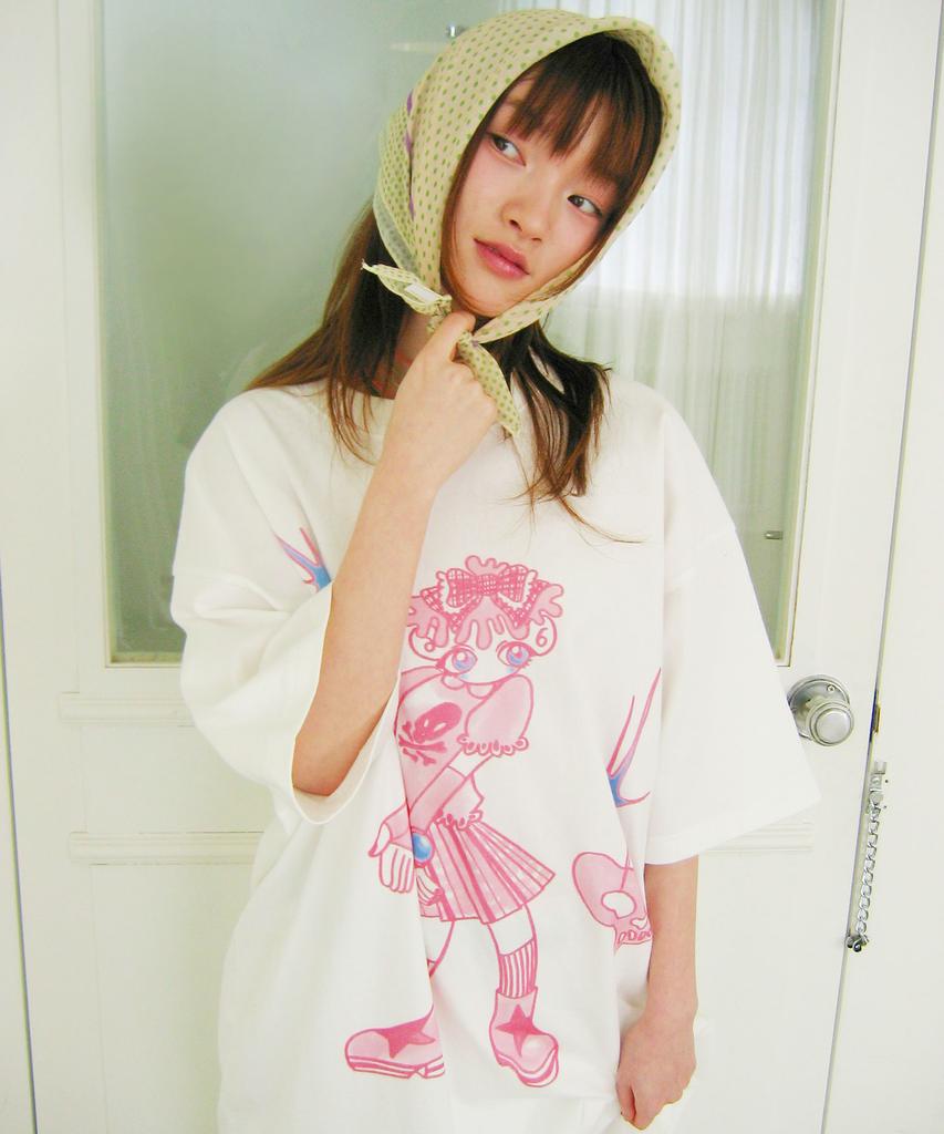 NICEGHOSTCLUB Star Shoes Girl Big Big Tee_White(Ng2Gmut523A)
