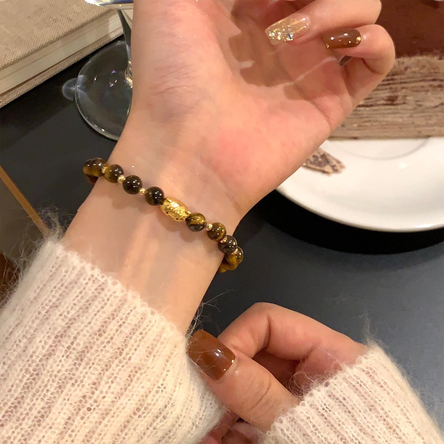 

Female Delicate Niche Retro Layered Bracelet