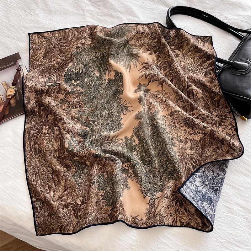 Double-sided versatile silk wool silk scarf women s 2025 autumn and winter new silk wool shawl elegant light luxury silk wool square scarf 65cm