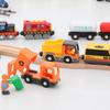 Treno Locomotiva a Batteria per Bambini con Azione, Collegamento Magnetico, Potente Set Treno Adatto per Treni e Binari in Legno Brio