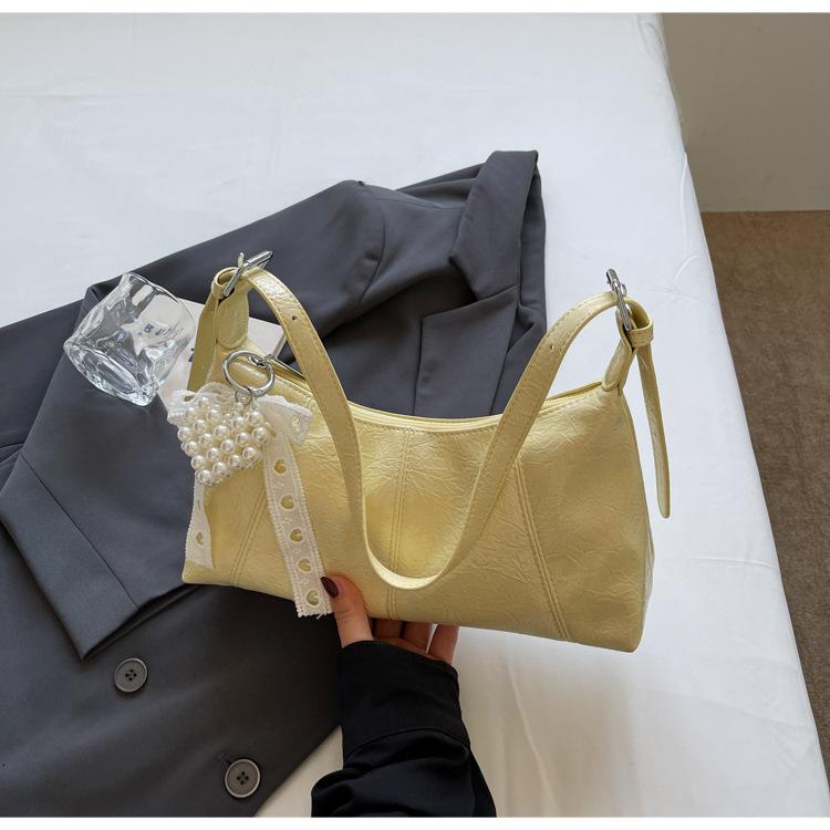 Korean Version of Fashionable and Foreign Style Commuter Armpit Bag Women's 2025 Summer New Casual Simple and Gentle Wind Shoulder Messenger Bag