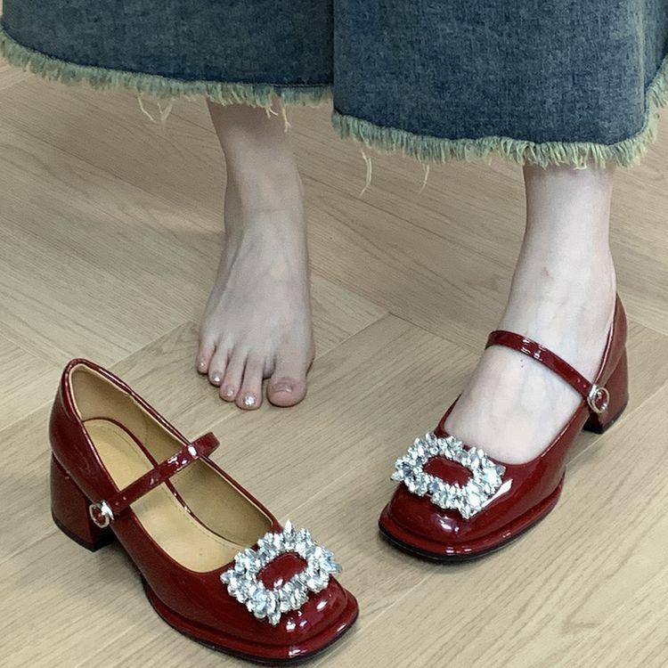 Französische Strass Mary Janes High Heels Damen 2025 neues Temperament Dame Ein-Wort-Schnalle mit dickem Absatz mit Rock Einzelschuhe