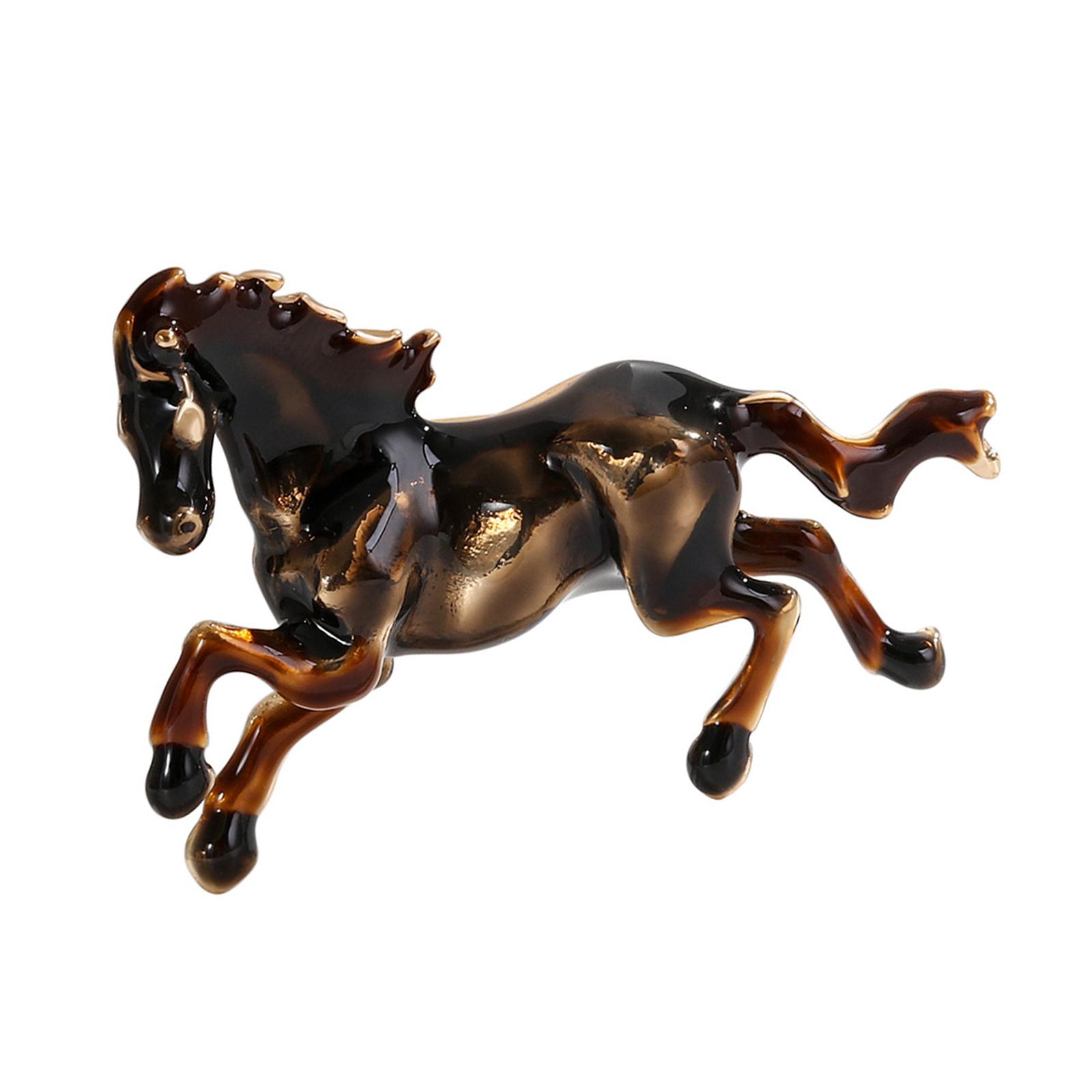 

Lightweight Comfortable Horse Brooch Easy to Wear and Reposition Pin for Hat or Lapel Fashion Accessory темно-коричневого