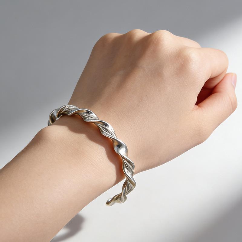 New Fashion Minimalist Design Bangle With Twisted Pattern 925 Sterling Silver Versatile Creative Opening Bracelets TYB631