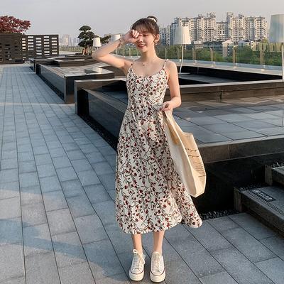 Sommerliches, taillenformendes Camisole-Kleid mit Blumenmuster für Damen