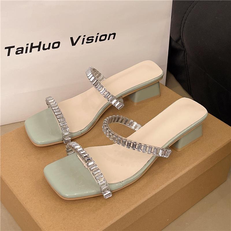 

Square head woman 2025 summer temperament rhinestone and cool slippers crystal versatile new French transparent belt one-word slippers 40 зелений