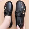 New Middle-aged and Elderly Grandma Women's Shoes Comfortable Middle-aged Non-slip Flat 2026 Spring and Autumn Leather Shoes