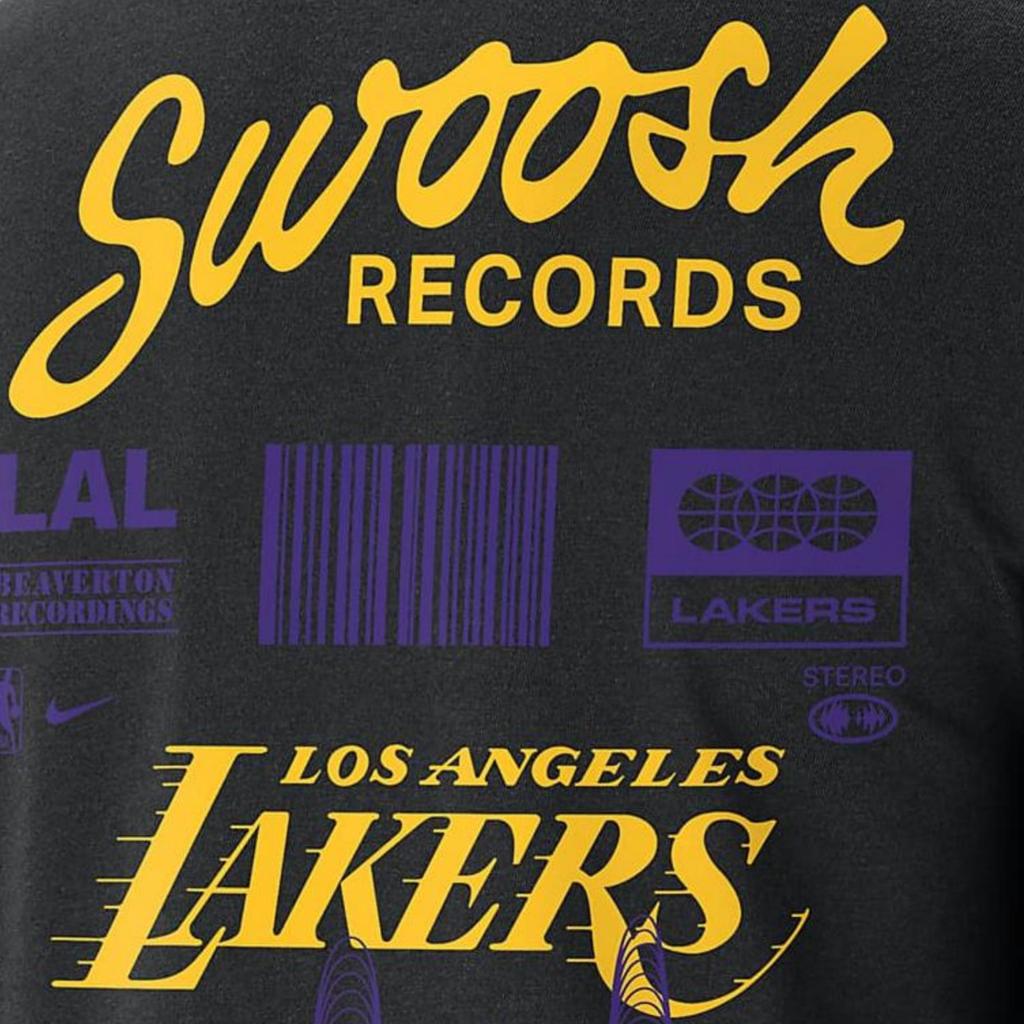 Nike X NBA Los Angeles Lakers T-shirt męski z prążkowanym okrągłym dekoltem i długim rękawem z nadrukiem literowym Czarny FJ0480-010