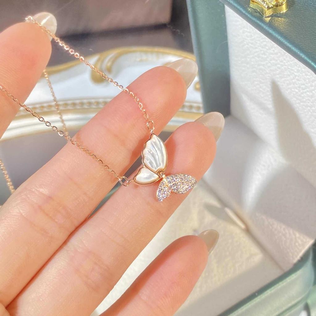 Swirling butterfly necklace female niche exquisite personality light luxury white fritillary butterfly pendant