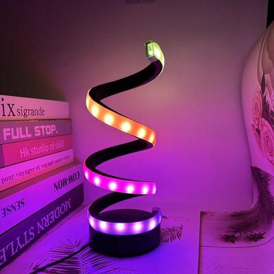 Moderní RGB spirálová stolní lampa se 36 barevnými režimy - Minimalistická, napájená přes USB