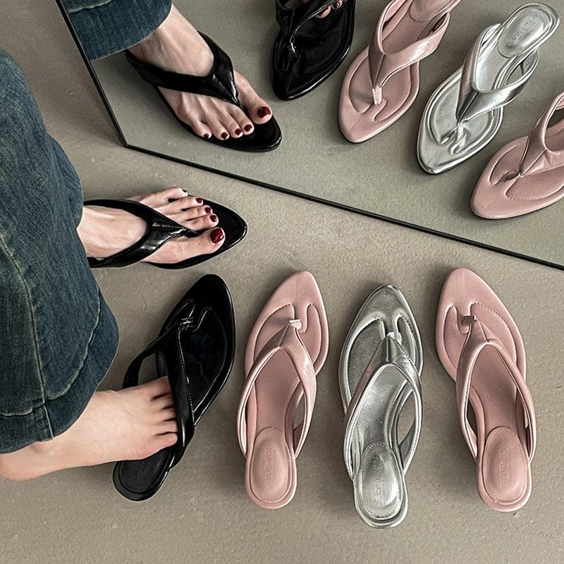 Retro Temperament Pointed Slope Heel Flip-flops Women's Summer New Outer Wear Temperament Toe Cool Slippers Women's Summer