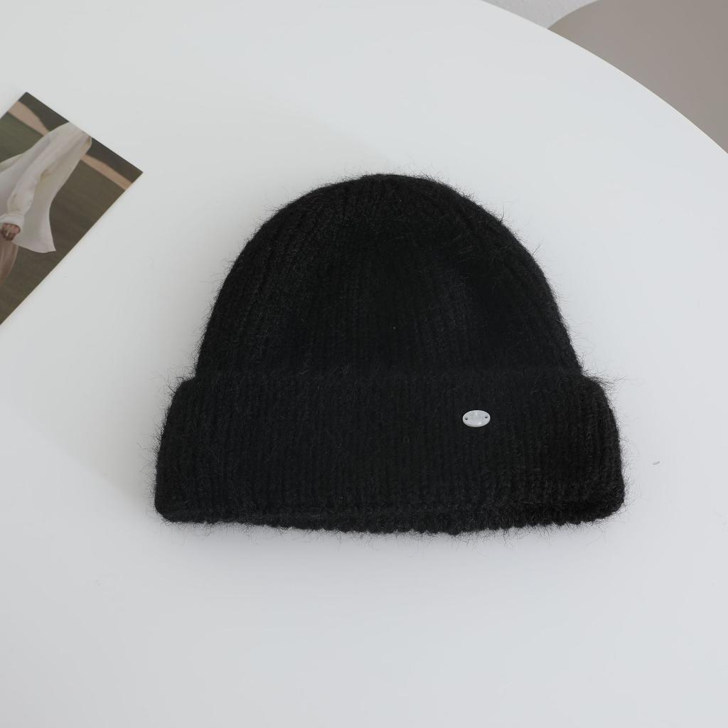 Labeled Knitted Hat for Women in Autumn and Winter New Warm and Thickened Cold Hat That Looks Smaller