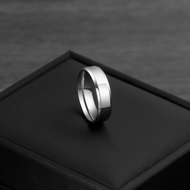 Glanzende Titanium Stalen Gepersonaliseerde Ring voor Mannen - Kleurvast, Trendy, Eenvoudige Mode Sieraden voor de Wijsvinger