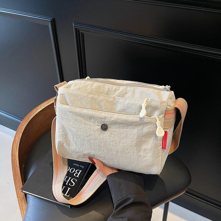 Lato nowy casualowy wszechstronny prosty modny mały kwadratowy worek podróż do pracy na jedno ramię przekątna torebka