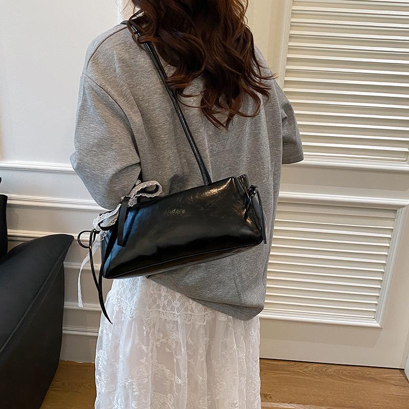 This Year, the Popular Underarm Bag Women's 2025 New Bag Spring and Summer Niche High-end Sense Versatile Shoulder Pink Bag