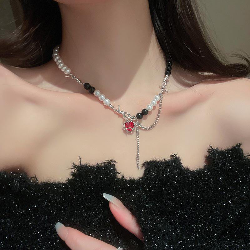Korean Minimalist Love Necklace - Retro Clavicle Chain for Women