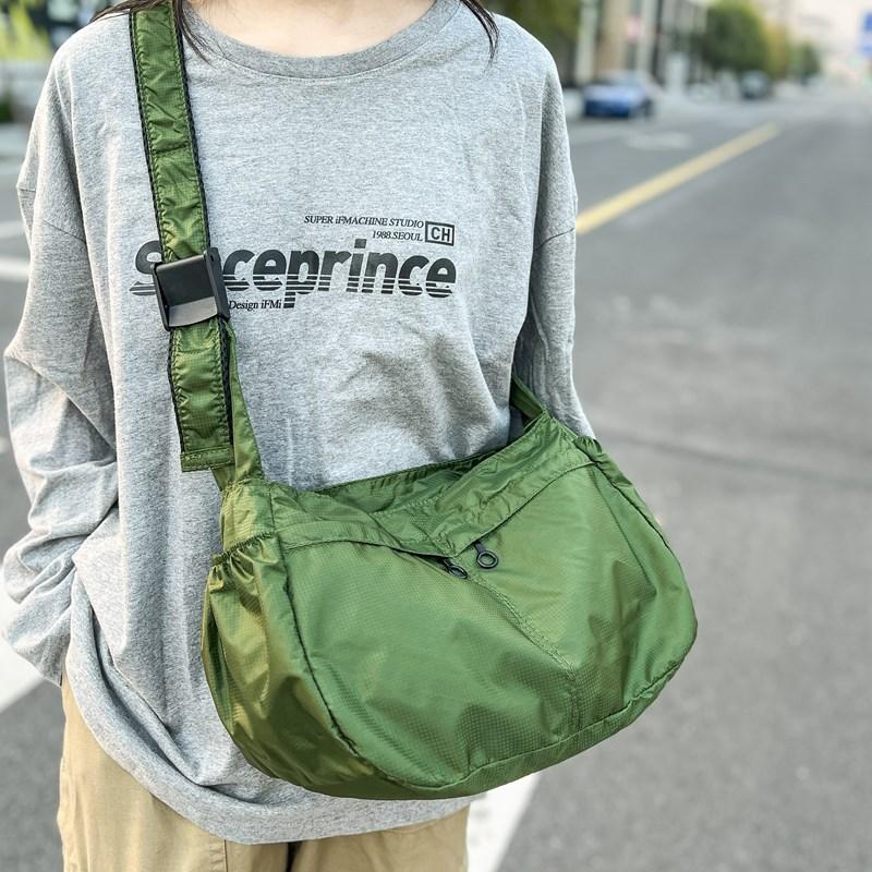 New Versatile Casual Lightweight Sports Style Shoulder Bag, Trendy Waterproof Nylon Cloth Bag, Large Capacity Dumpling Bag, Crossbody Bag