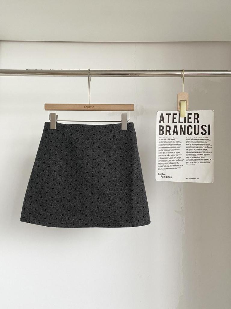 2026 Autumn/Winter Korean Style Polka Dot Woolen A-Line High-Waisted Slimming Skirt