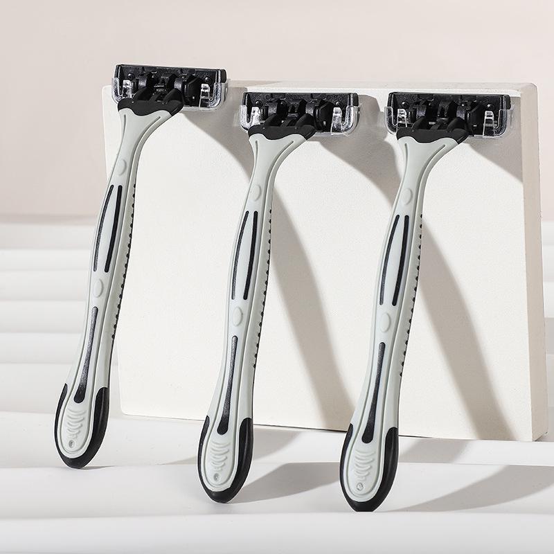 Triple-Blade Disposable Men's Shaving Razor