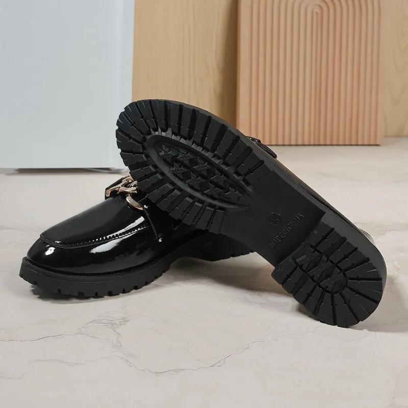 Fashion 2024 Shoes Female Slip on Women's High Heels Brand Office Pumps Women Metal Decoration Chain Round Toe Med Heel Plus Size Shoes