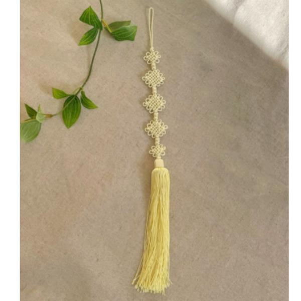 

Korean Traditional Hanbok Five Chrysanthemum Flowers Norigae Decoration Light Yellow