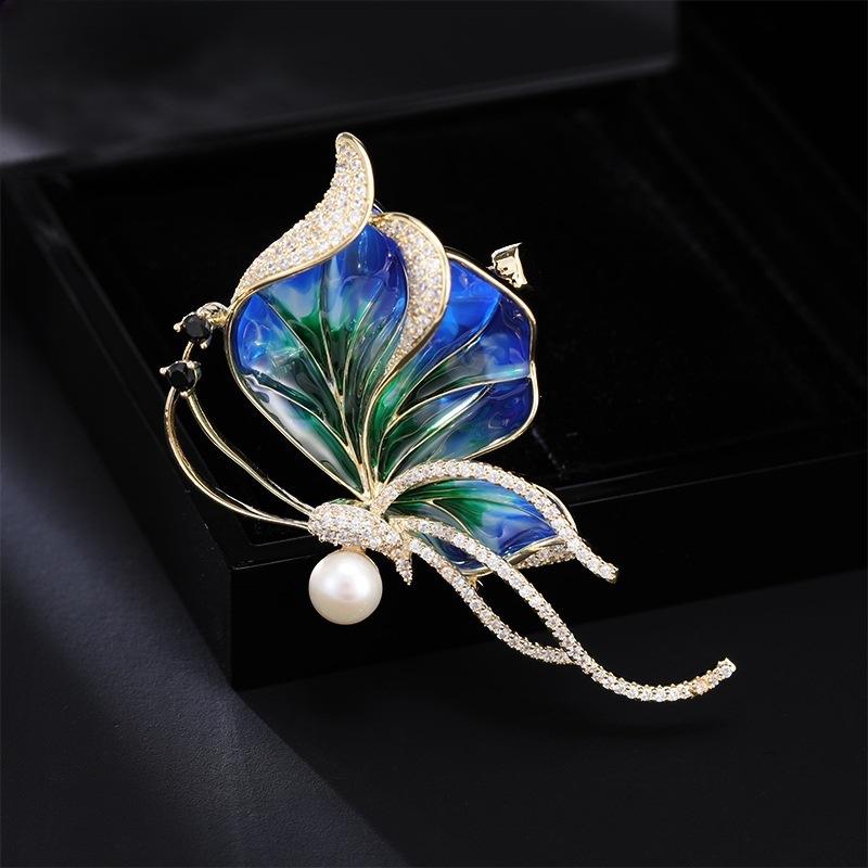 Delicate enamel butterfly brooch high-end temperament pearl insect brooch light luxury pin cheongsam accessories