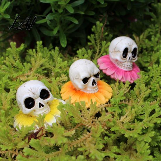 Halloween Decorative Plant Stakes 3Pcs/Set Skull Garden Stakes Chrysanthemum Yard Resin Waterproof Potted Inserts Flower Ornaments for Lawn Patio Bed