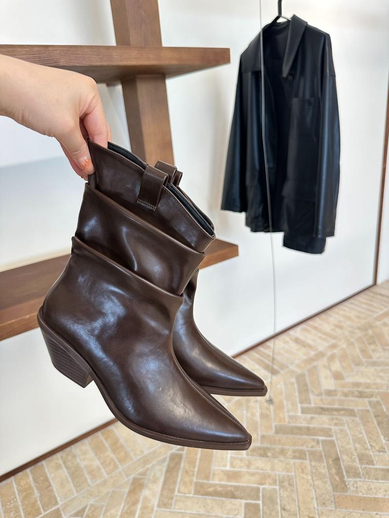 Zhao Ruth same Maillard pointed pleated stacking boots western cowboy boots thick heel medium tube short boots Martin boots