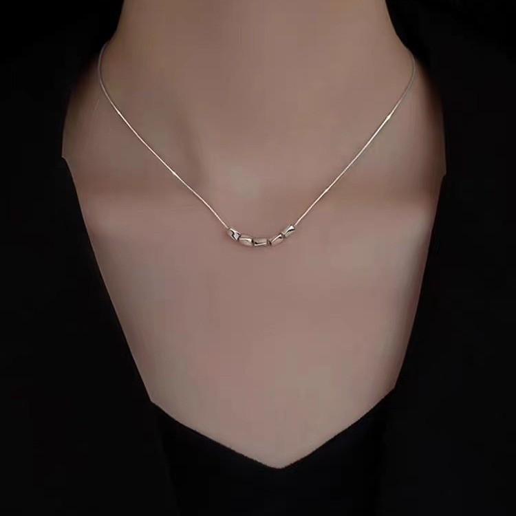 Tide Diamond Bow Necklace, Femininity Niche Design, High-End Light Luxury Collarbone Chain, Girlfriend Pendant.