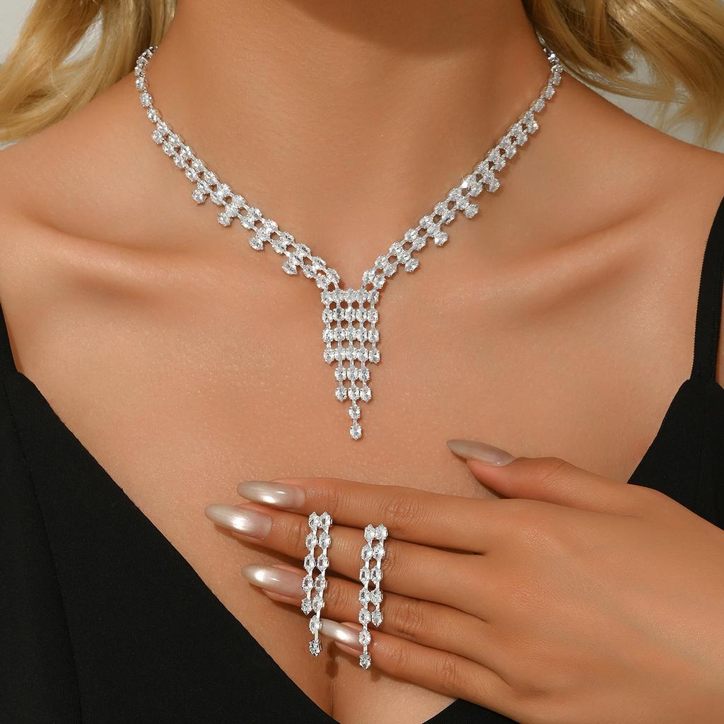 Multi-Layer Stacked Collarbone Chain Premium French Light Luxury Accessories Elegant Classical Zircon Necklace Stud Earrings Set Women