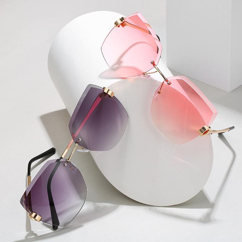 2022 Fashion Crystal Rimless Ocean Color Polygon Sun Glasses Women Vintage Trendy UV400 Sunglasses